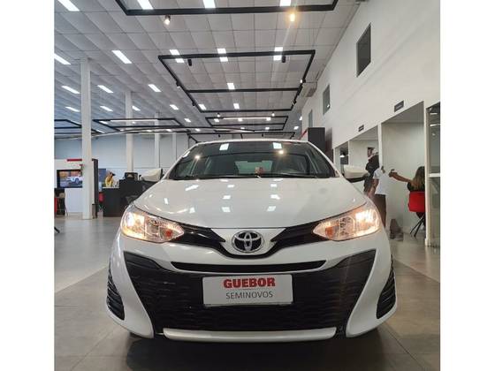 TOYOTA YARIS 1.3 16V FLEX XL LIVE MULTIDRIVE
